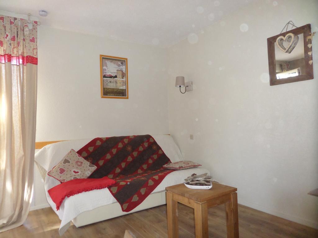 Appartements Les Balcons Du Soleil Font-Romeu-Odeillo-Via Ruang foto